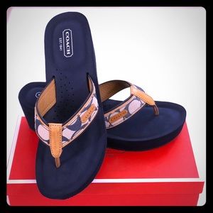 Brand NEW Coach Juliet Wedge flip flop size 8.5